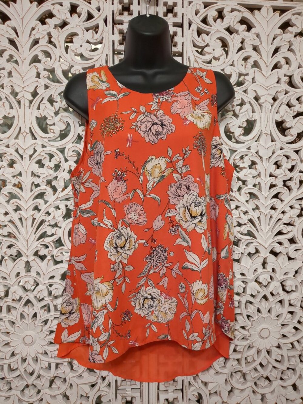 L 🏵🕊🏵 Sleeveless Floral Tunic Top